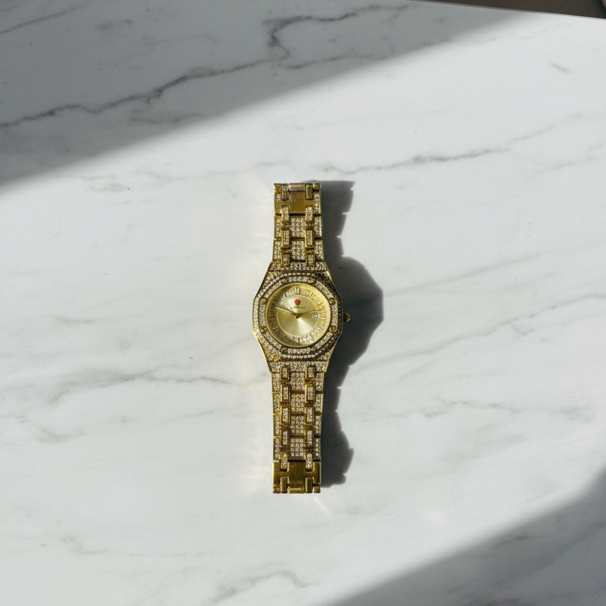 Luxury Gold Diamond-Studded Wrist Watch - Image 4