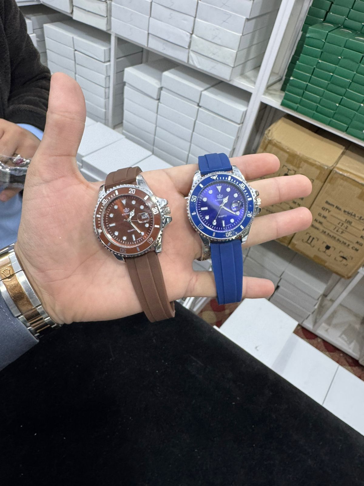 Men Luxury Sports Wristwatch Stylish Design - Image 4